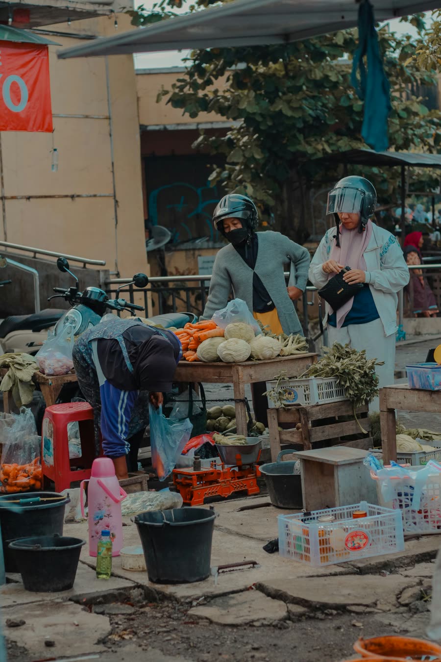 Pasar tradisional di Indonesia
